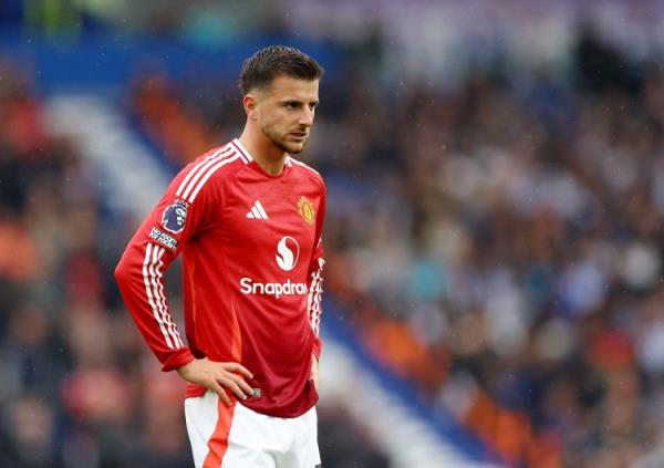 曼聯(lián)最水7號??芒特6420萬加盟1年半1球1助，首發(fā)踢13分鐘又傷了